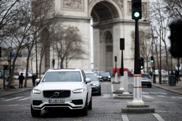 Paris dá mais um passo para se tornar uma cidade sem carros