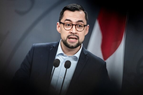 ‘Não queremos ser americanos’, diz premiê da Groenlândia após nova investida de Trump