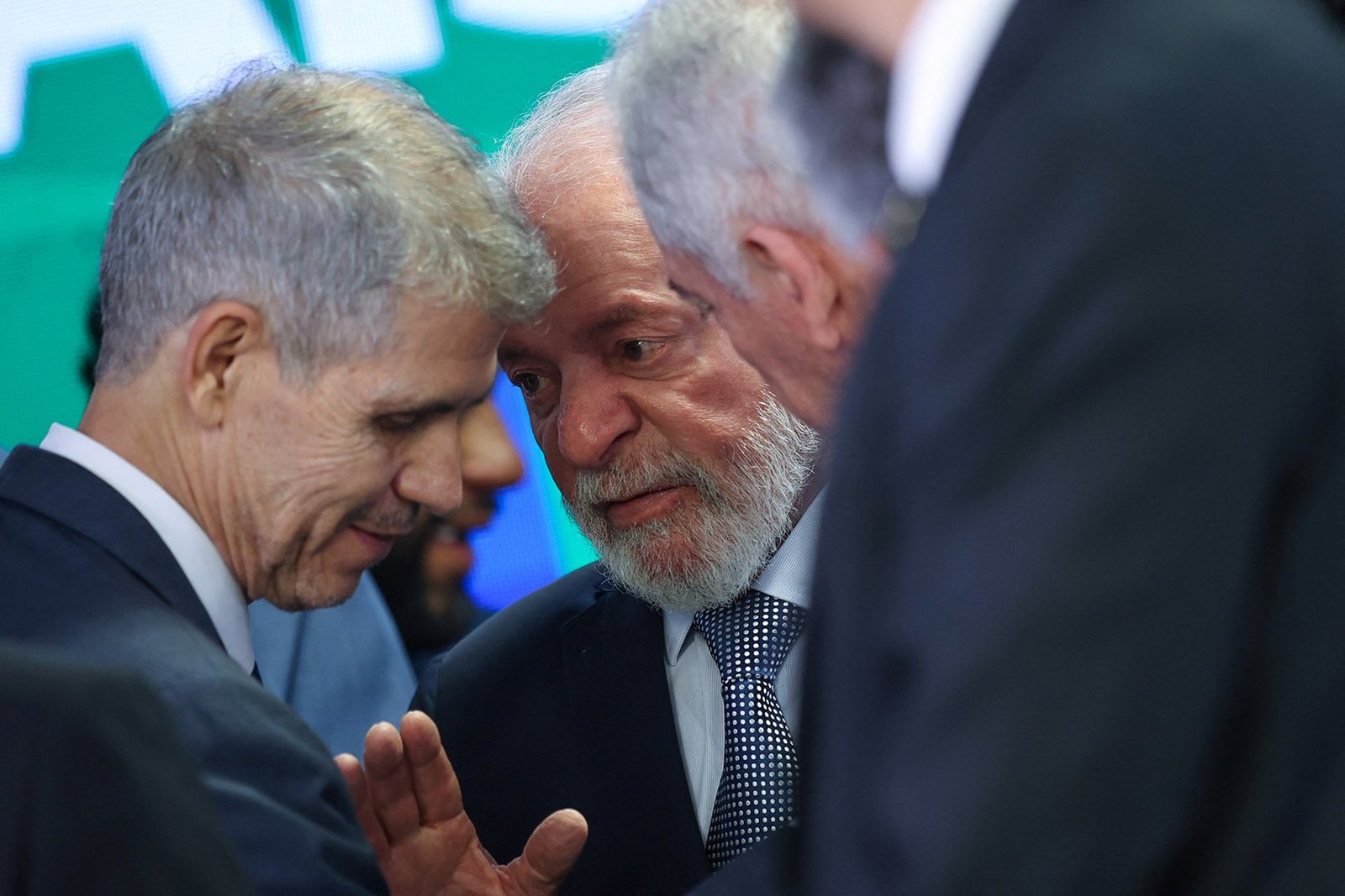 Democracia realmente em vertigem 