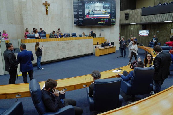 GCM, primeira infância e central 156 estão entre os destaques da sessão desta quinta-feira
