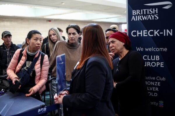 Heathrow fechado impacta milhares: passageiros lamentam cancelamento de voos nas redes sociais: ‘Pesadelo’