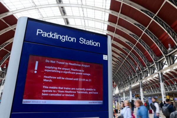 Voo cancelado após paralisação de Heathrow: quais os direitos dos passageiros?