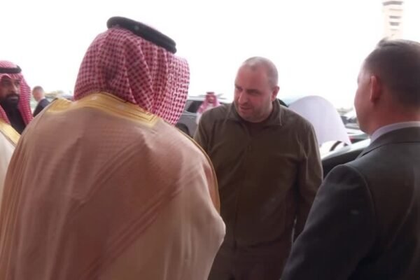 Ucrânia e Rússia chegam a acordo para garantir navegação segura no Mar Negro, anunciam EUA