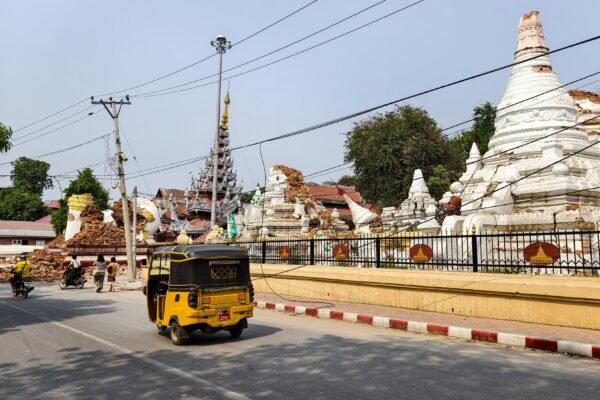 Restaurante paga conta de clientes que fugiram às pressas durante terremoto na Tailândia