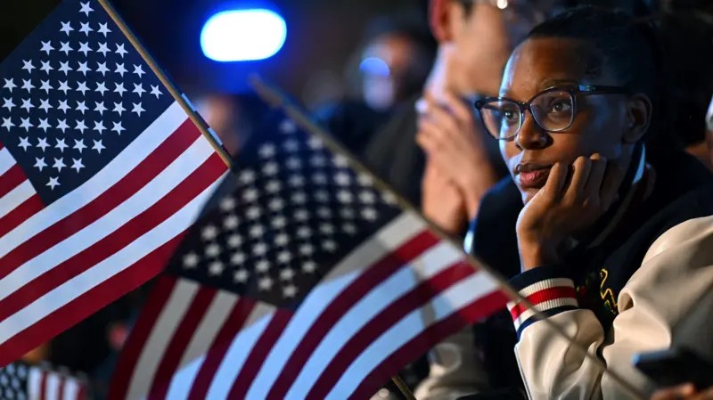 EUA com Trump vivem ‘situação mais aterrorizante desde a guerra civil’, diz autor de ‘Como as Democracias Morrem’