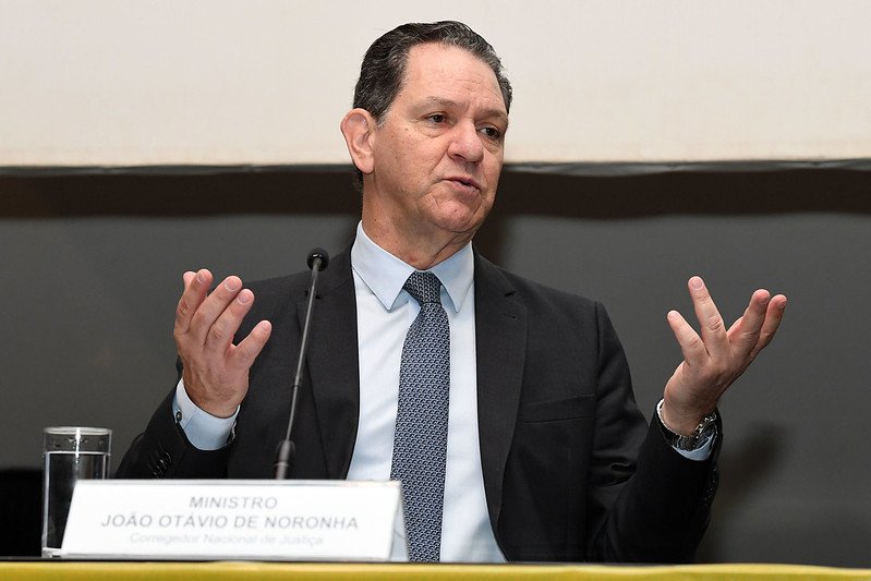 Mendonça elege ‘ministros mais belos’ durante sessão no STF