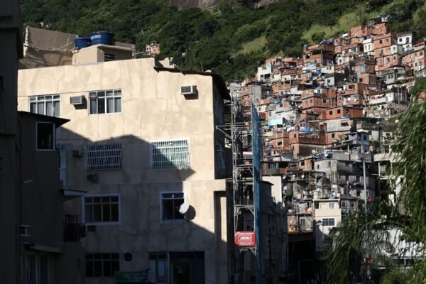 ADPF das Favelas causa conflitos nas bases de Castro e Paes no Rio de Janeiro