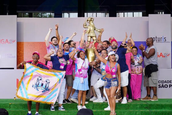 Presidente da Câmara participa da apuração do Grupo Especial do Carnaval 2025