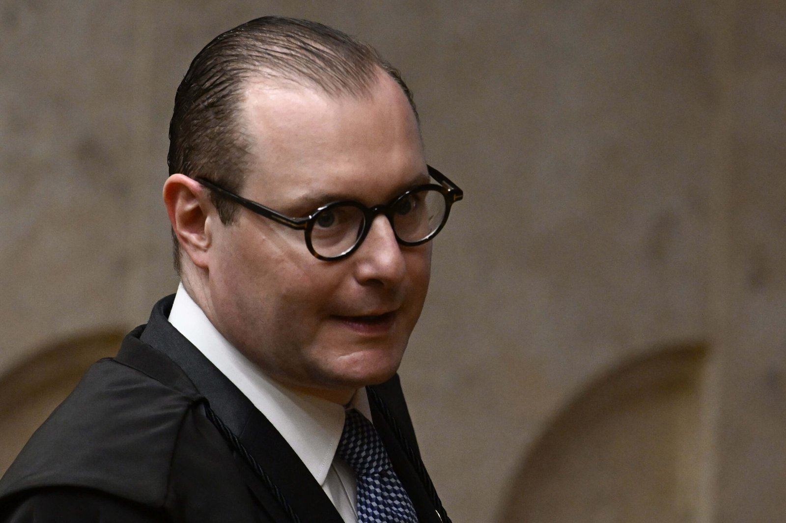 Advogado de Bolsonaro aciona a OAB para assegurar prerrogativas no STF