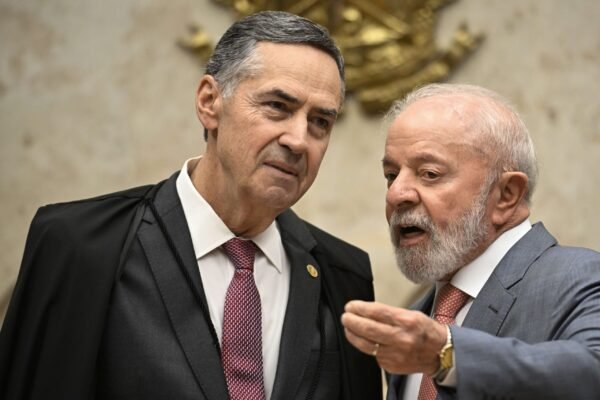 Collor entra com novo recurso no STF contra condenação
