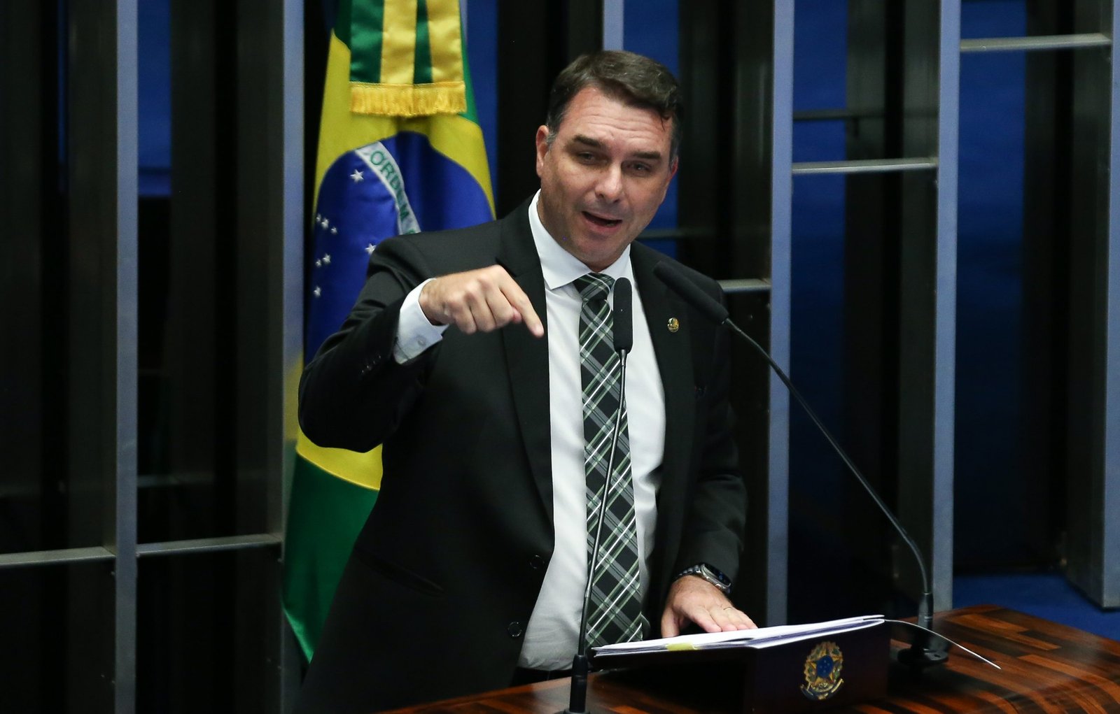 Flávio Bolsonaro: ‘Buscaremos o endurecimento da lei penal no país’