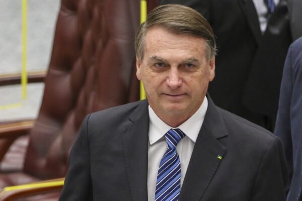 Aumenta a percepção de que Bolsonaro é perseguido politicamente