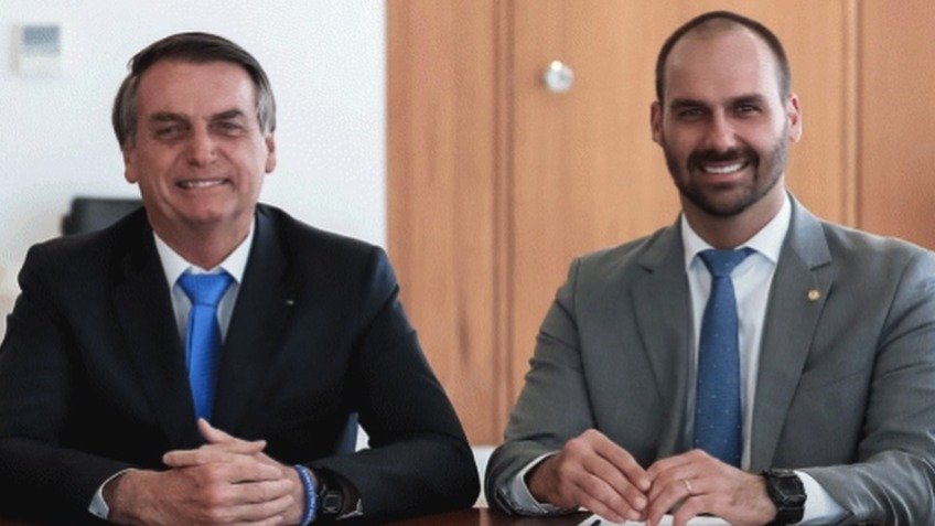 Petistas fazem novo pedido para tentar obrigar Bolsonaro a usar tornozeleira