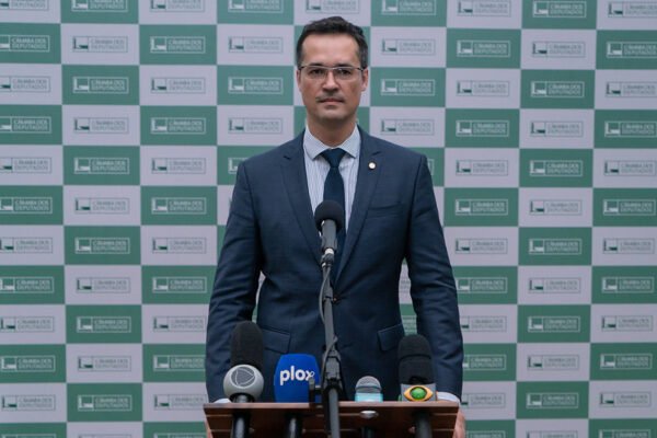 Deltan pede comprovantes da agenda oficial de Janja no Japão Deltan pede comprovantes da agenda oficial de Janja no Japão
