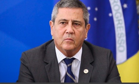 Defesa de Braga Netto diz que Cid mudou versão sobre general por coação