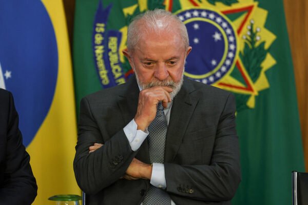 Lula assina com colegas esquerdistas artigo sobre ‘cooperação global’