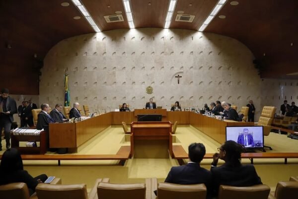 STF tem maioria para negar liberdade condicional a Daniel Silveira