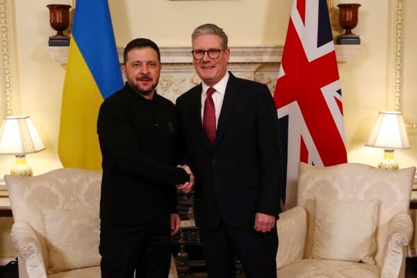 Kremlin diz que bate-boca entre Trump e Zelensky foi ‘evento sem precedente’