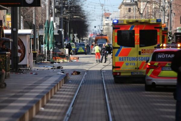 Motorista atropela multidão em carnaval na Alemanha, diz imprensa; polícia confirma operação no local