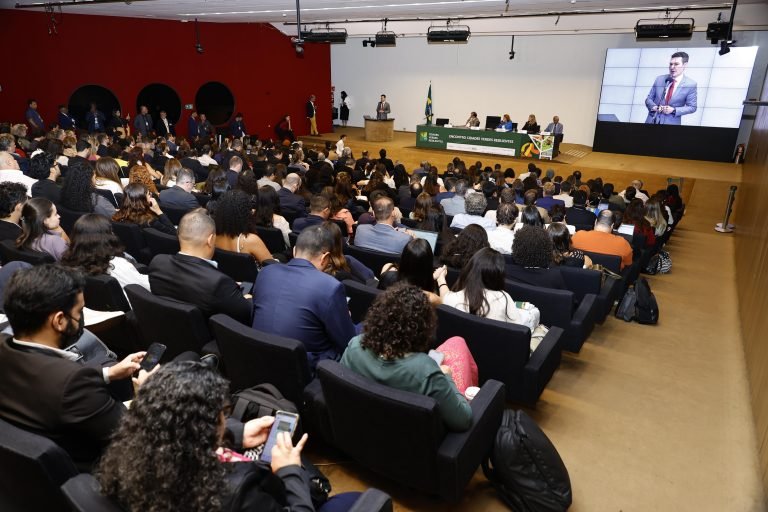 Governo ressalta importância da participação dos municípios nas políticas públicas ambientais