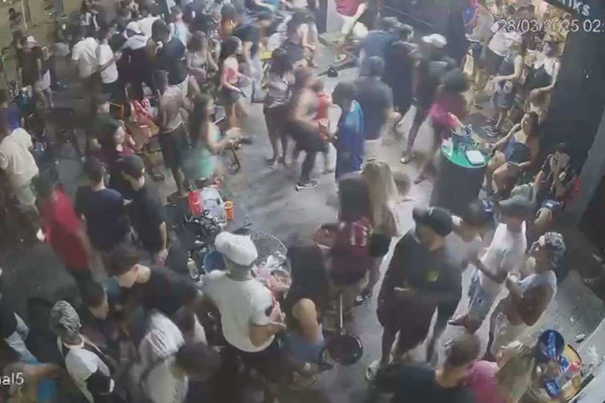 Comemoração de título do Corinthians termina em troca de tiros e cinco baleados no litoral de SP; VÍDEO