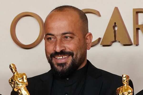 Palestino vencedor do Oscar linchado e preso por israelenses: quem é Hamdan Ballal, codiretor de ‘Sem Chão’?