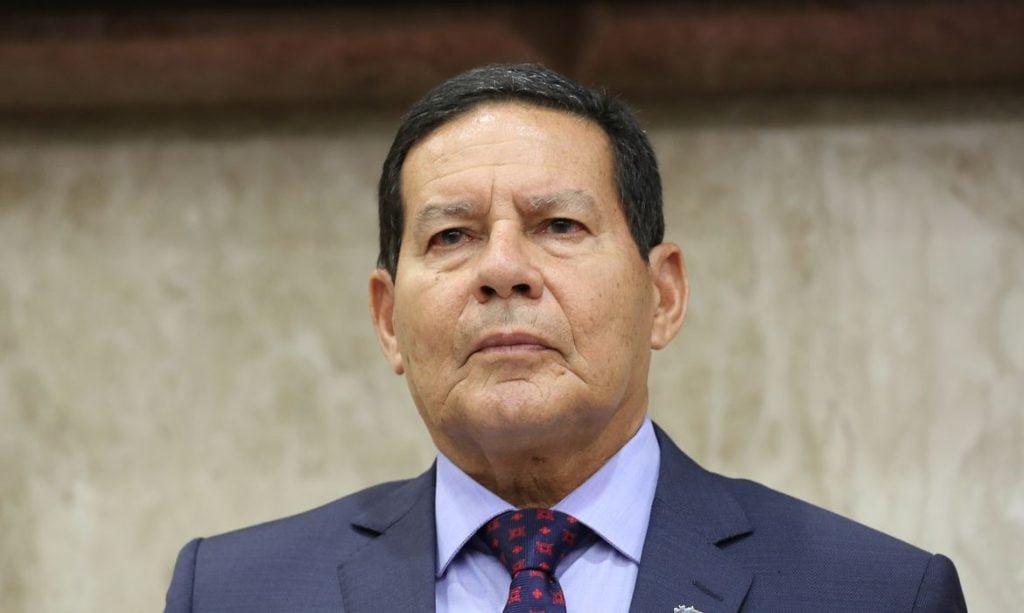 ‘Falta imparcialidade’, diz Mourão, sobre julgamento de Bolsonaro