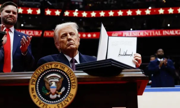 Bitcoin salta 20% após Trump anunciar estoque estratégico de criptomoedas