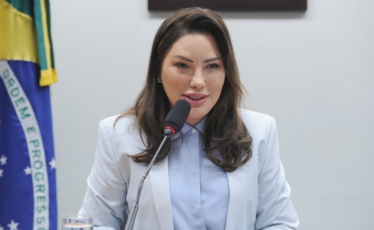 Projeto obriga o SUS a fornecer monitor de glicose para diabéticos