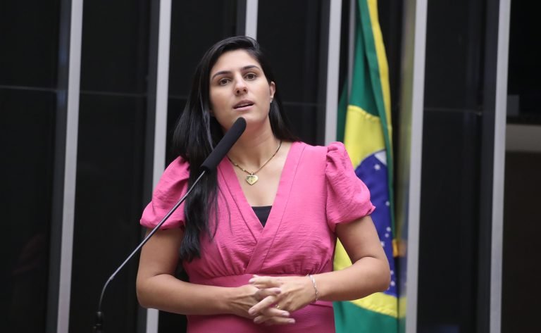 Comissão da Câmara aprova regras para cuidados com bebês prematuros