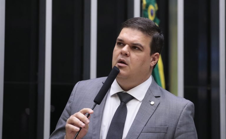 Projeto define condições para o reenquadramento de auxiliares como técnicos de enfermagem