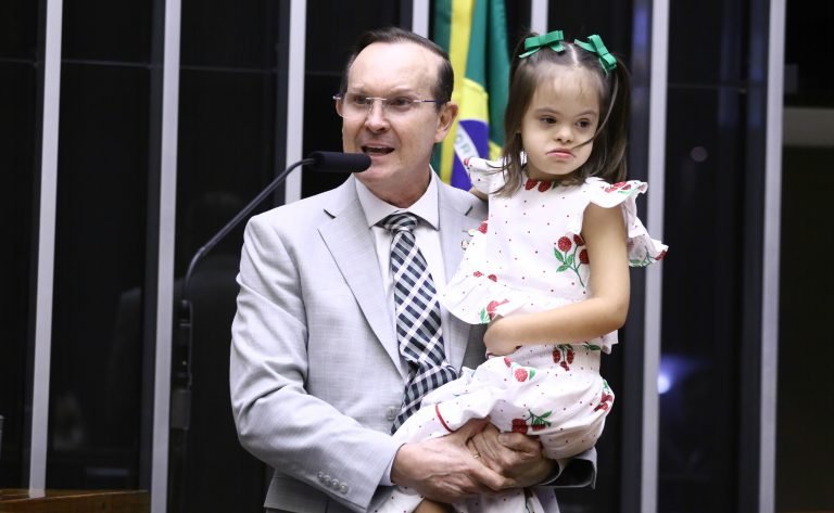 Em homenagem pelo Dia da Síndrome de Down, participantes ressaltam direito à inclusão na educação e no mercado de trabalho