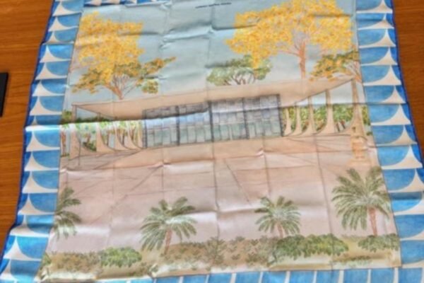 Depois de comprar gravatas, STF gasta R$ 7 mil em lenços com ‘toque de seda’