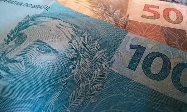 Selic: inflação deve levar juros a 15% ao ano em 2025