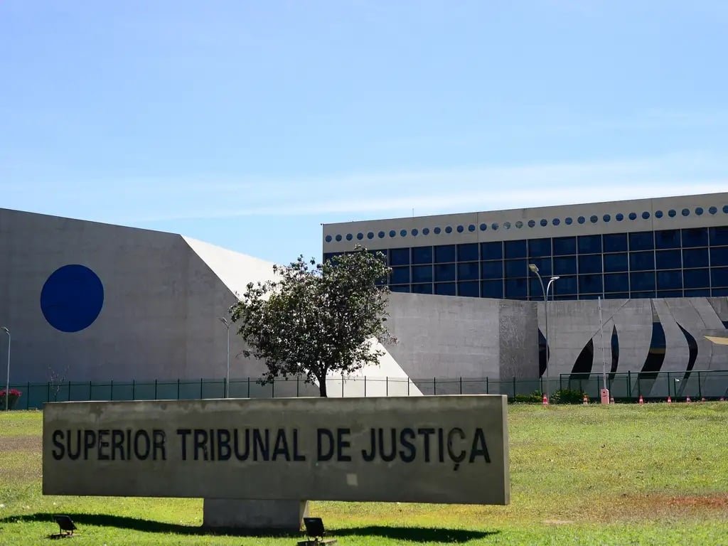 Lobista transferiu R$ 4 milhões em propina para assessor do STJ, diz PF