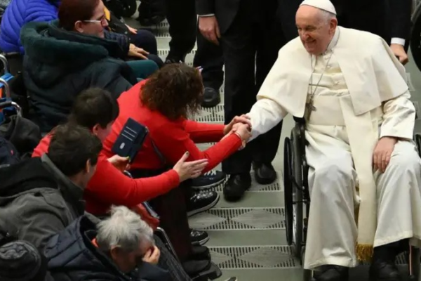A carta de renúncia que o papa Francisco escreveu em 2013 para o caso de ‘impedimento médico’