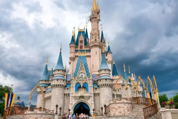 Governo Trump vai abrir investigação contra Disney por políticas de diversidade