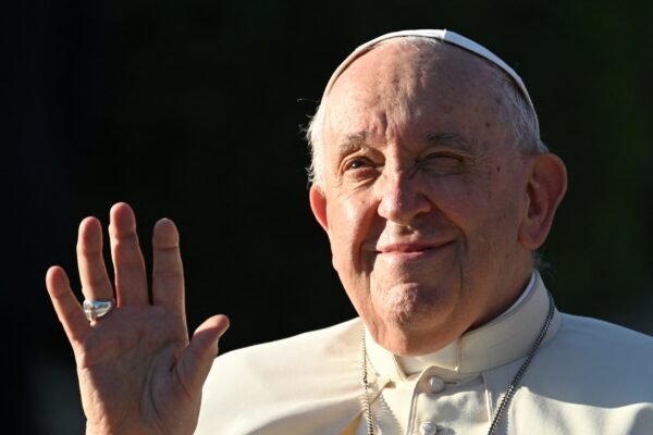 Papado inclusivo de Francisco atiçou a ira de conservadores católicos