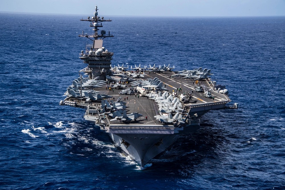 Em meio a ataques contra os Houthis e tensões com o Irã, EUA decidem enviar mais um porta-aviões para o Oriente Médio