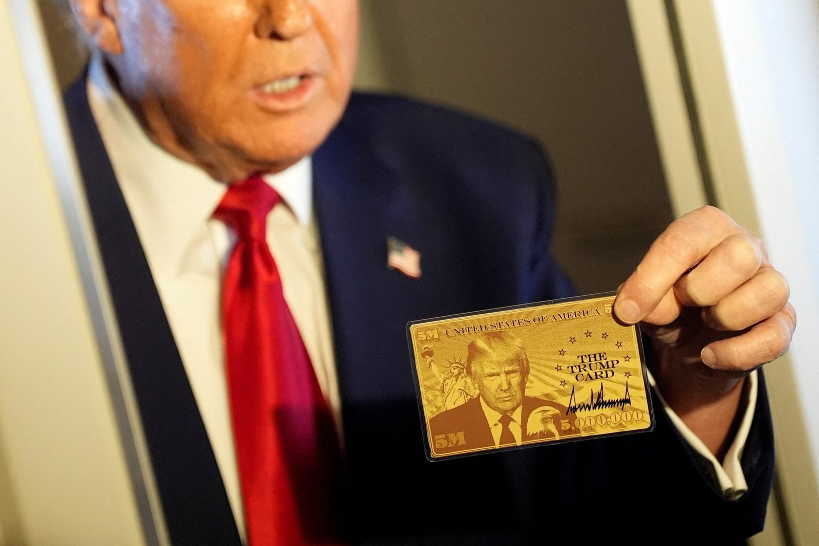 Governo Trump diz que ‘gold card’, que venderá cidadania dos EUA por US$ 5 milhões, entrará em vigor semana que vem