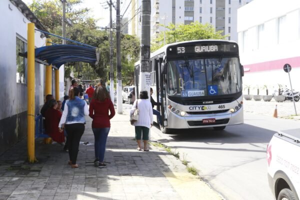 Empresa de transporte público de Guarujá, SP, pede apuração sobre intervenção da prefeitura
