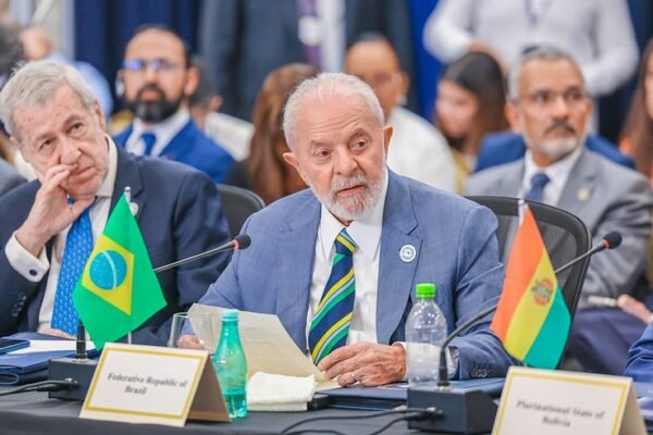 Lula embarcou nesta terça para participar da IX Cúpula da CELAC em Honduras