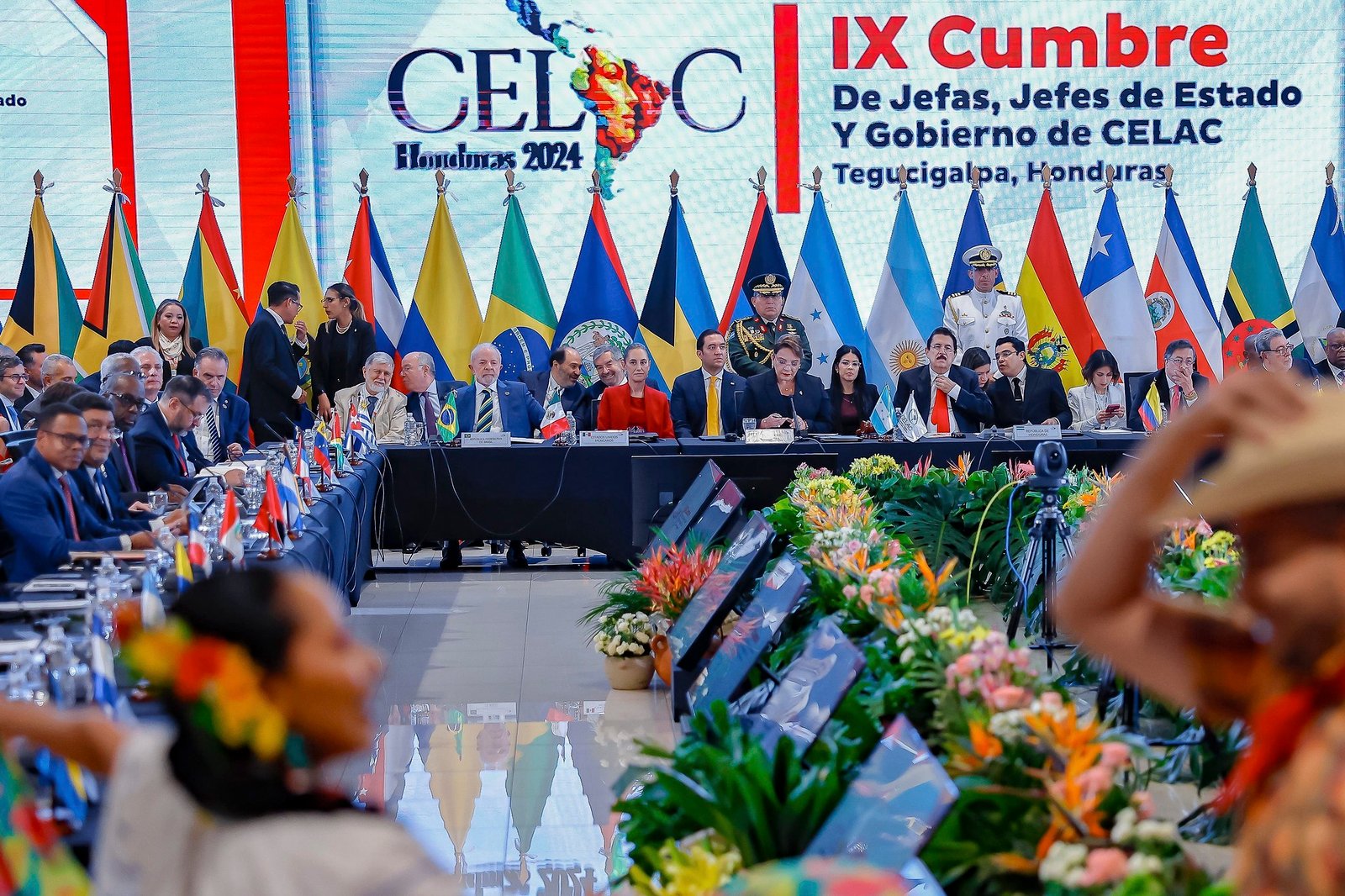 Lula participa da cúpula da Celac em Honduras
