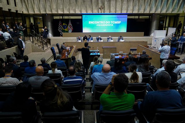 Presidente da Câmara participa de encontro do TCM-SP e subprefeitos da capital 