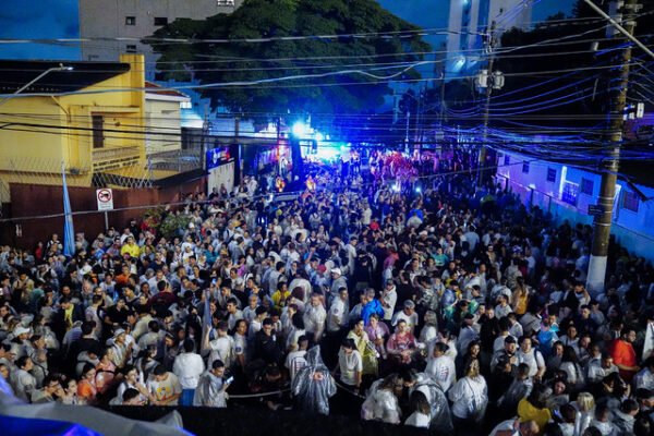 Presidente da Câmara participa da abertura da Caminhada da Ressurreição