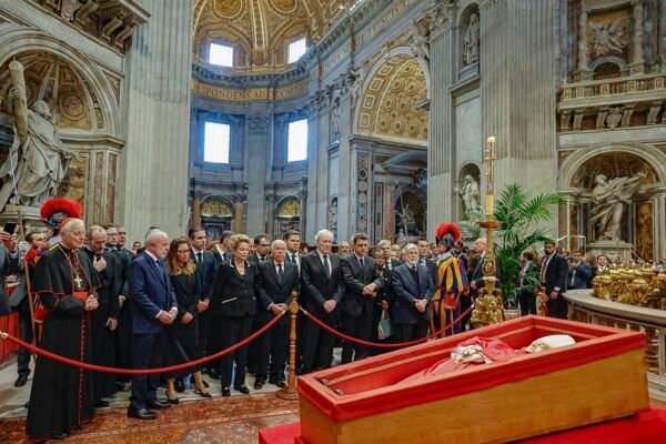 Lula participa de velório do papa Francisco e destaca ‘sabedoria, coragem e compaixão’ de pontífice