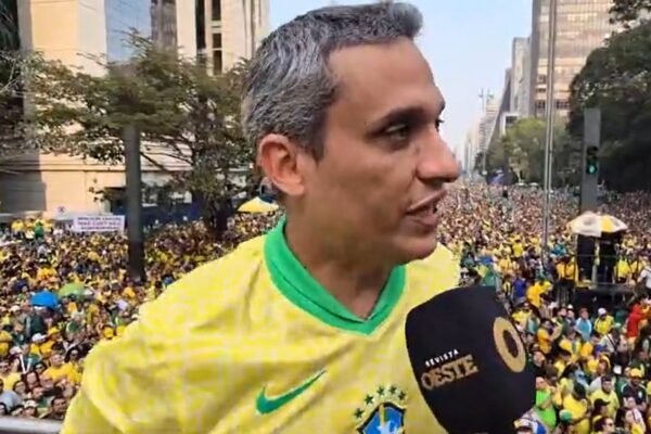 Bolsonaro escolhe Gustavo Gayer como pré-candidato ao Senado em Goiás
