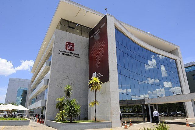 Como supersalários viraram rotina no Ministério Público