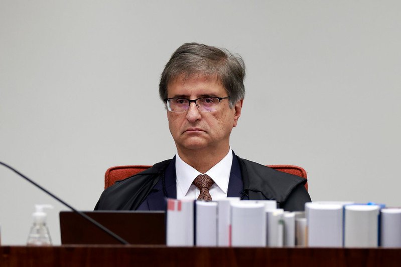 STF aceita denúncia da PGR contra Filipe Martins,  Silvinei Vasques e outros 4 acusados
