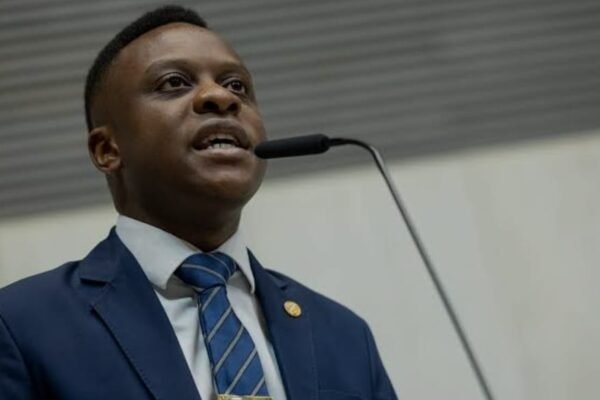 Deputados se mobilizam para proibir cotas para trans na Unicamp